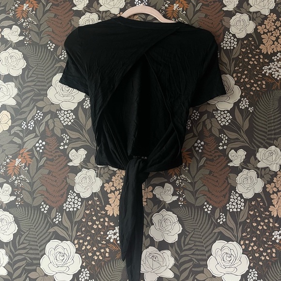 NWOT superdown lynn open back top in black size small - Picture 6 of 6